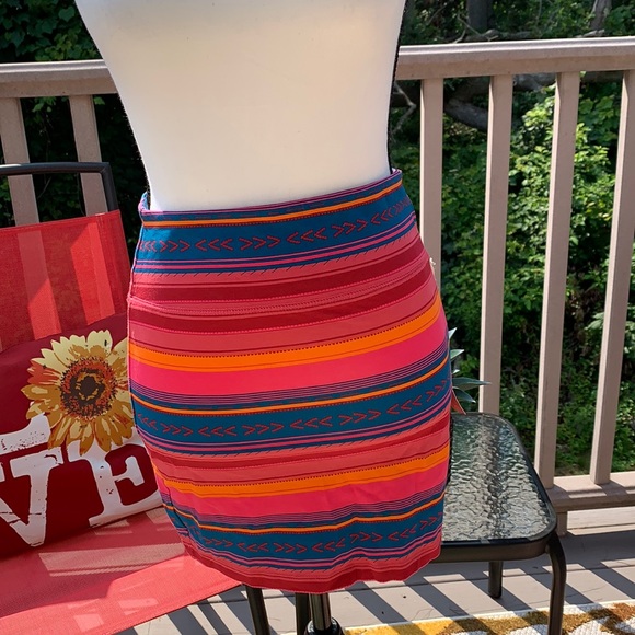 Skirt - Picture 1 of 3